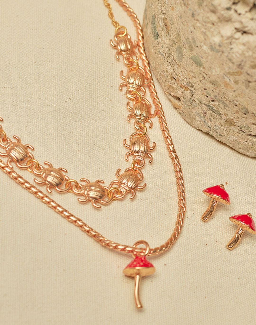 SET DE 2 COLLARES + TOPOS HONGOS