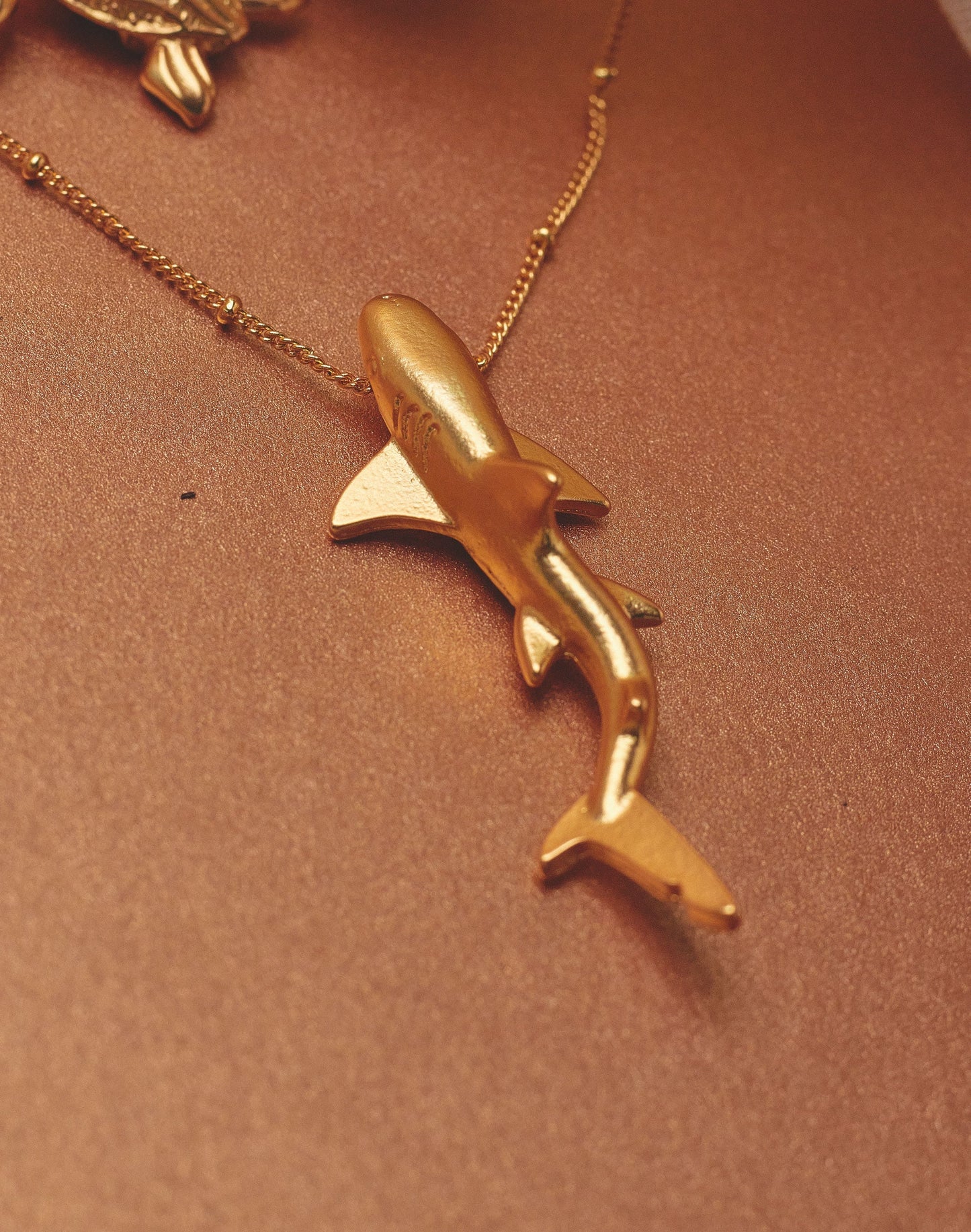 SET DE 3 COLLARES BAJO EL AGUA
