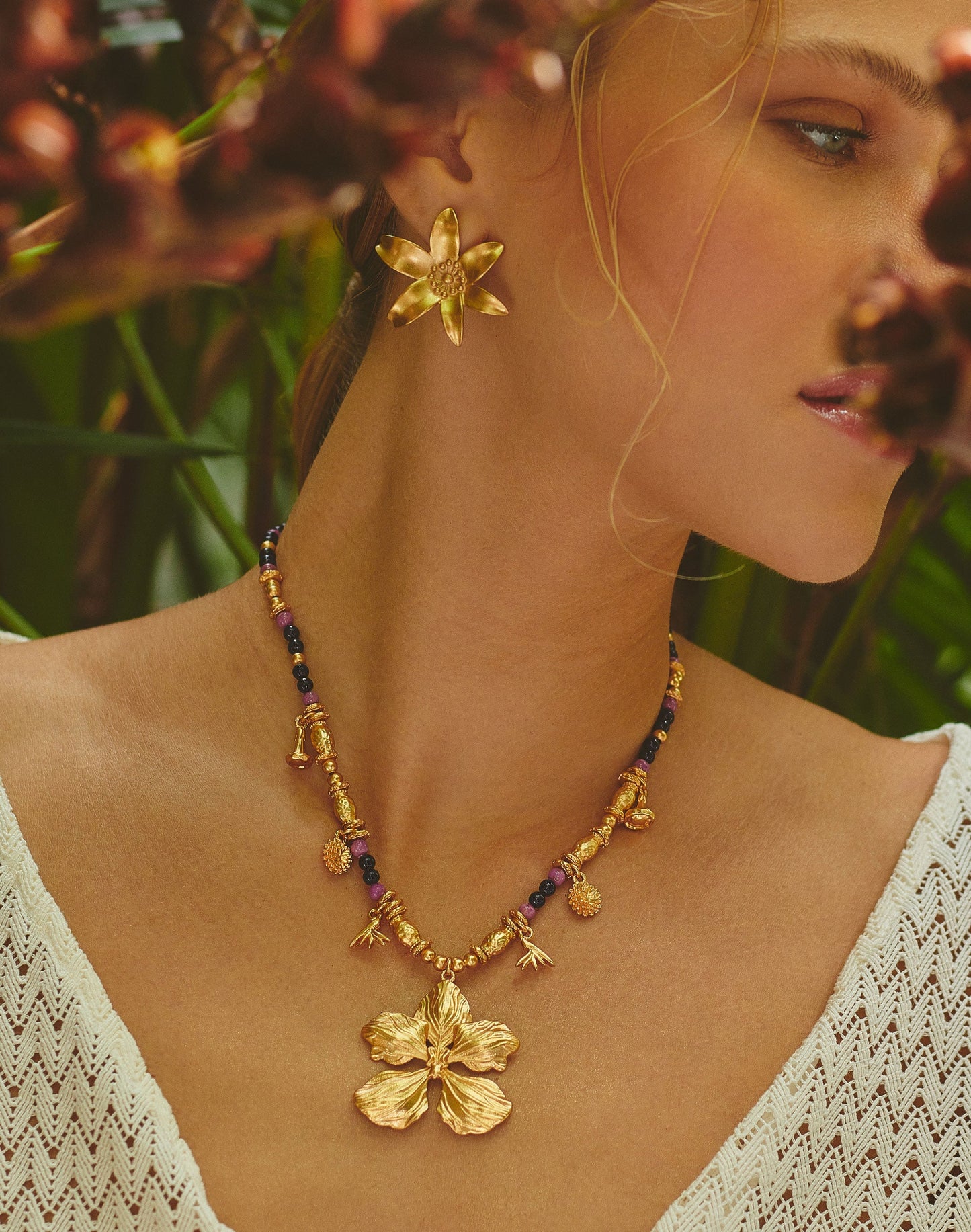 COLLAR ORQUÍDEA