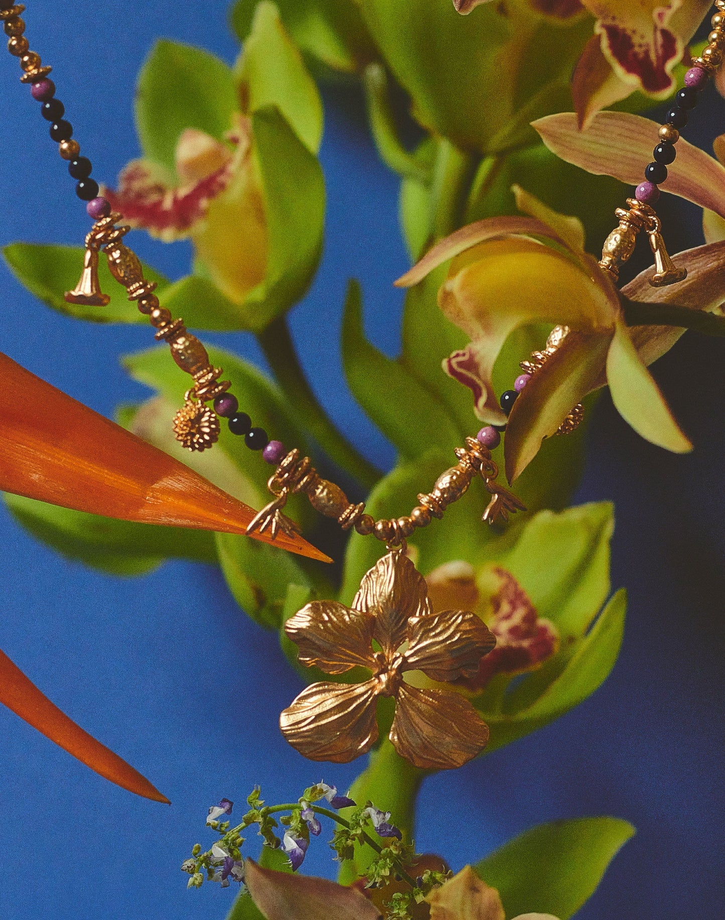 COLLAR ORQUÍDEA